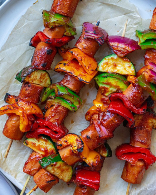 CAMPFIRE HOT DOG SKEWERS