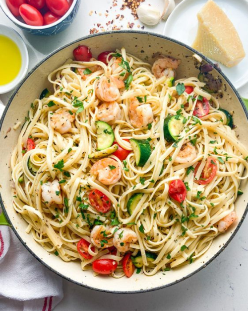 SHRIMP LINGUINE WITH ZUCCHINI & TOMATOES