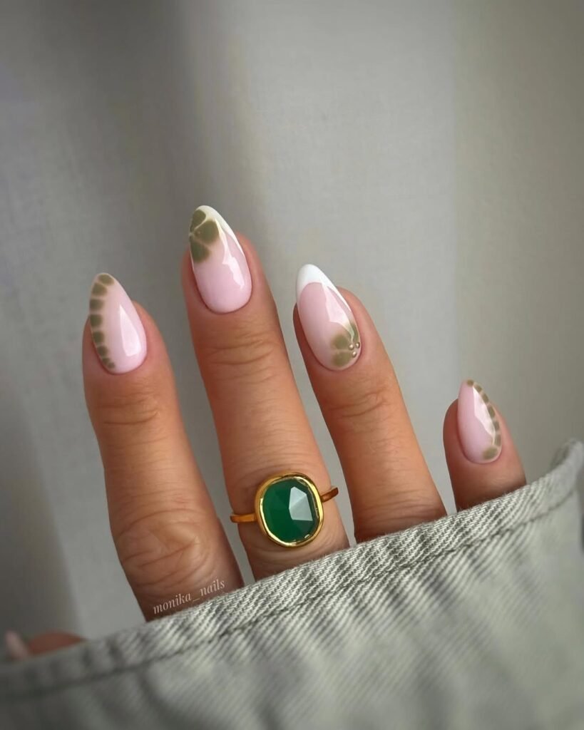 Short Minimalist Nails