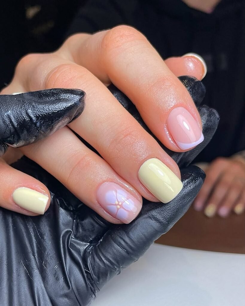 Short Minimalist Nails