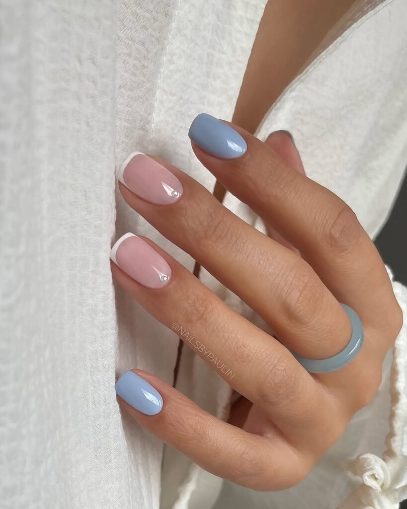 Minimalist Nails