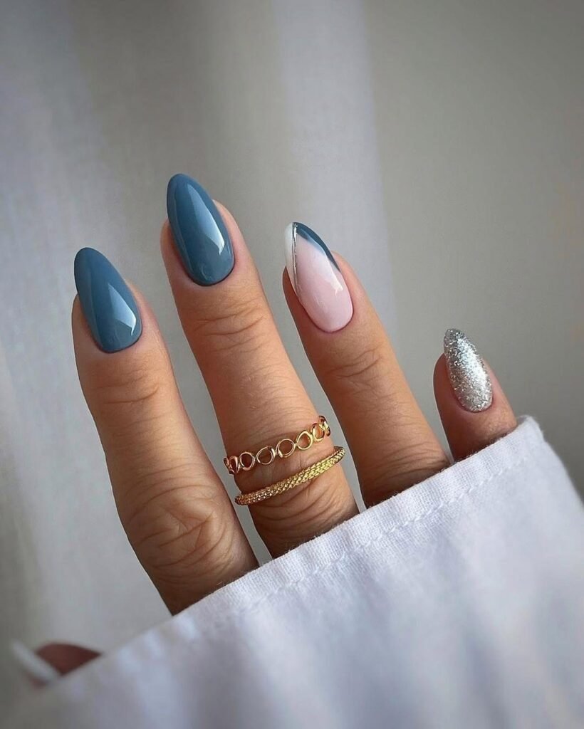 Short Minimalist Nails