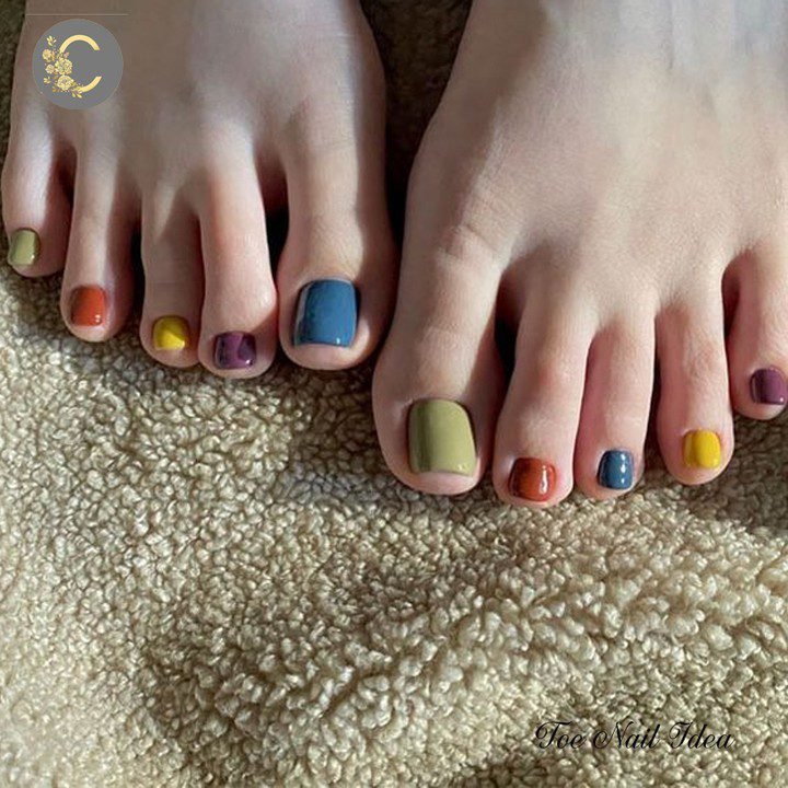 Summer Toe Nails