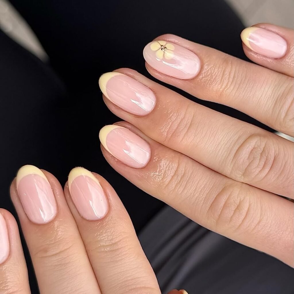 Short Minimalist Nails
