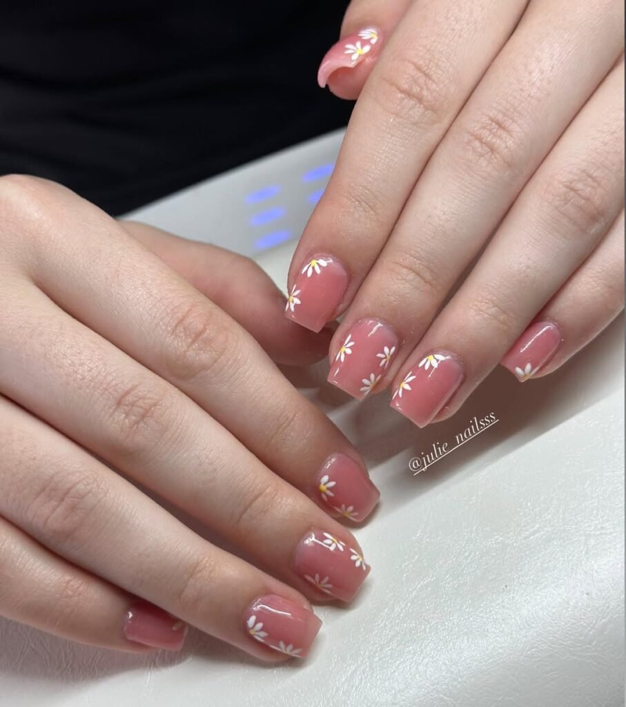 Short Minimalist Nails