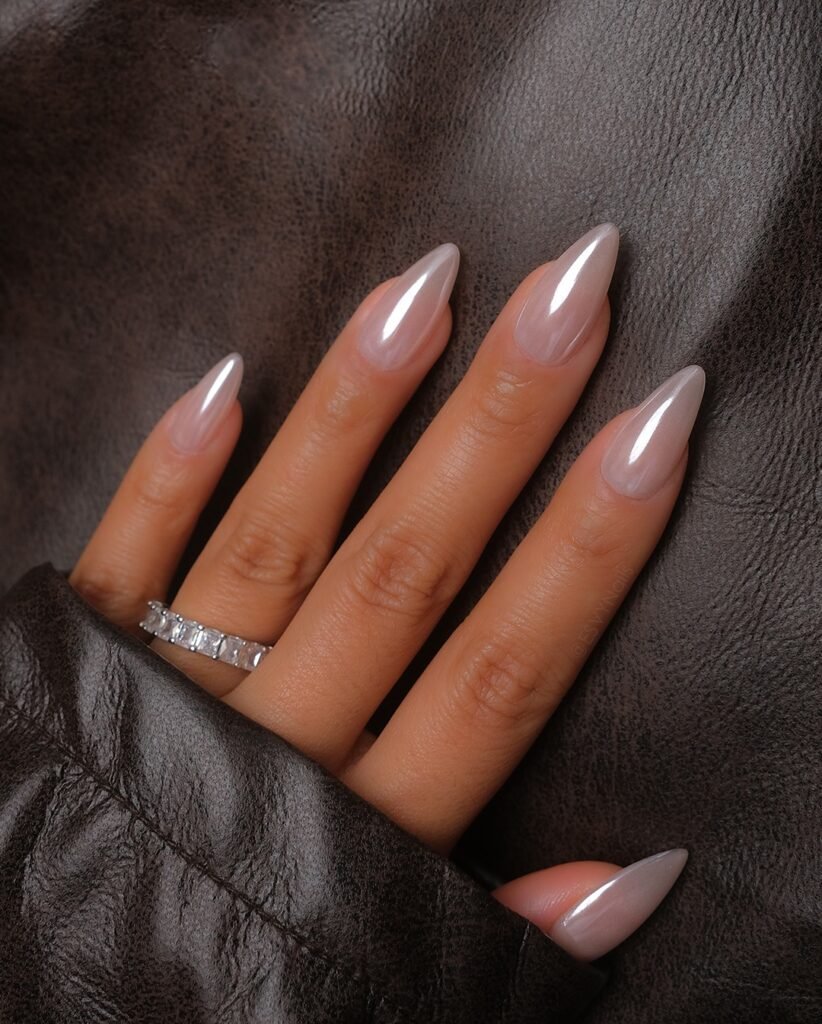 Minimalist Nails