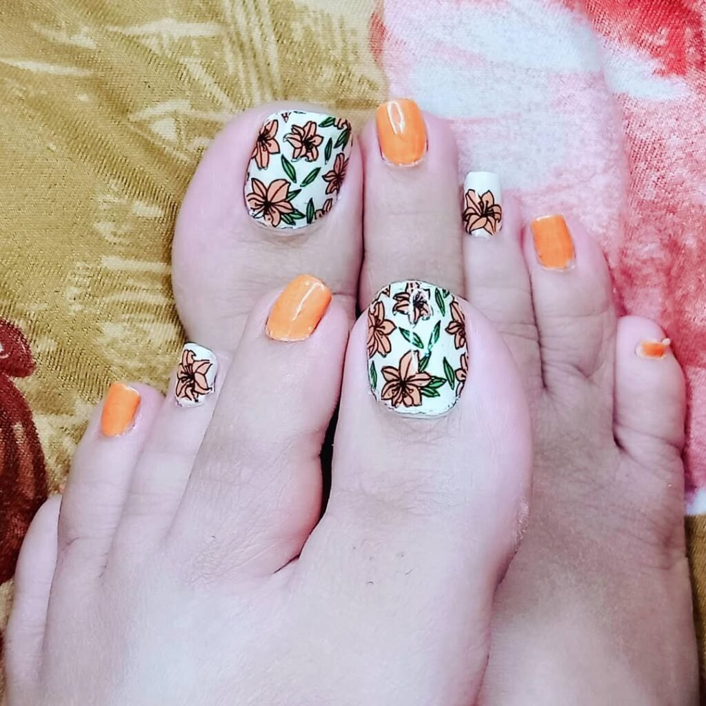 Summer Toe Nails